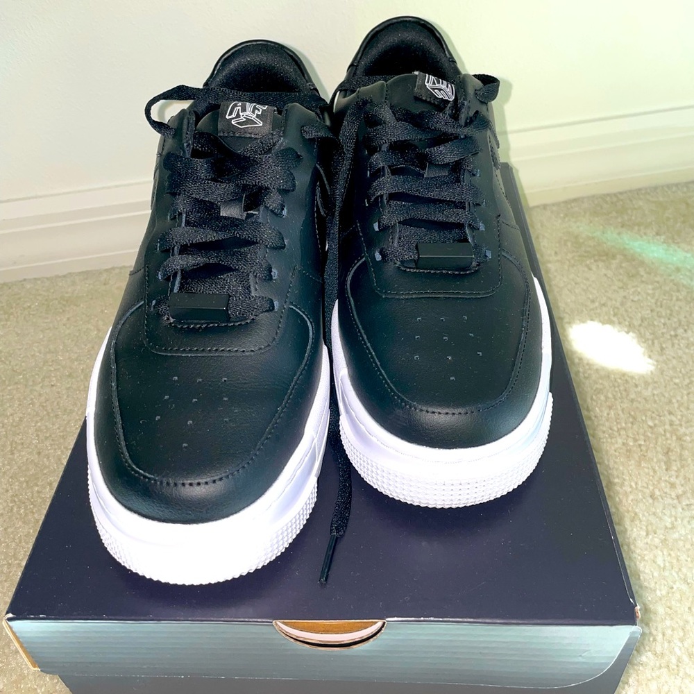 Nike Air Force 1 Pixel